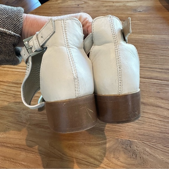 House of Harlow 1960 Esperanza Flats Women’s White Leather Ankle Strap Shooties - Picture 14 of 16